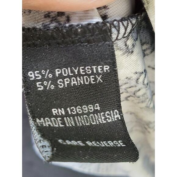 Essentials Women Black White Snake Print Polyester Button Front Top Shirt Small - Picture 8 of 12